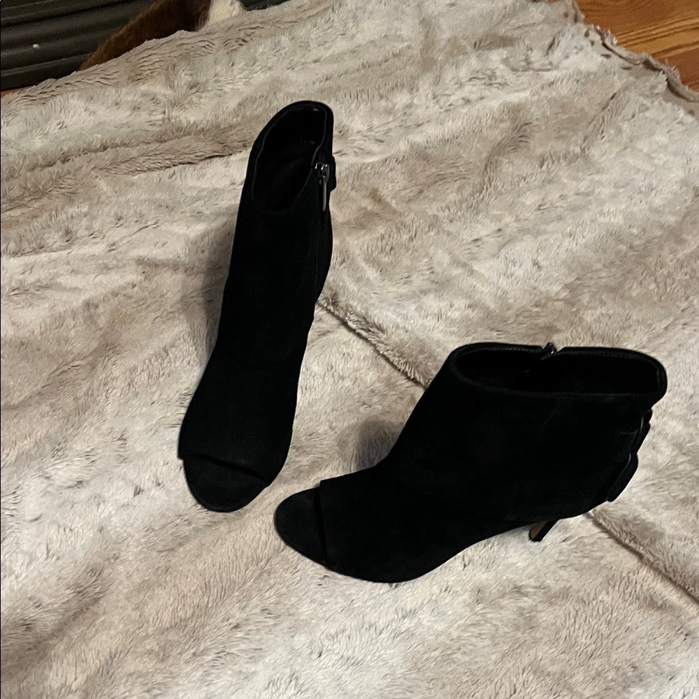 Vince Camuto Elegant Black Suede Booties